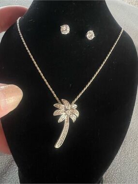 Sterling Silver Cubic Zirconia Palm Tree Necklace & Stud Earrings, excellent con